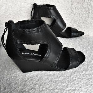 Nwot Donald J. Pliner Sami wedges zip sandals 9 black leather sandals